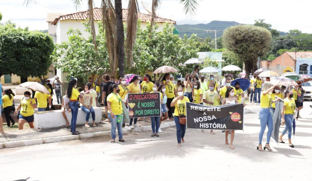 Educação cobra o que é de direito (Foto: Adamy Gianinni)