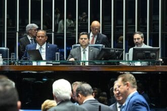 A sessão foi presidida pelo senador Davi Alcolumbre (Créditos: Carlos Moura/Agência Senado)