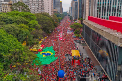 São Paulo SP 11./10/2026 - Presidente da República, Luiz Inácio Lula da Silva, durante ato ”Lula em São Paulo, O Brasil Pronto Pra Mais” na Avenida Paulista, em São Paulo - SP (Créditos: Ricardo Stuckert)